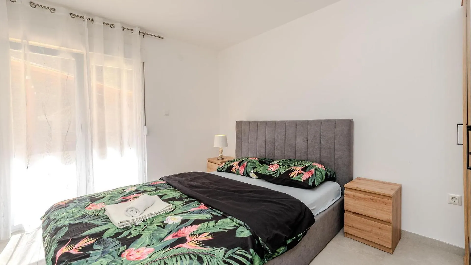 Beautiful Home In Karin With Heated Swimming Pool Nadin