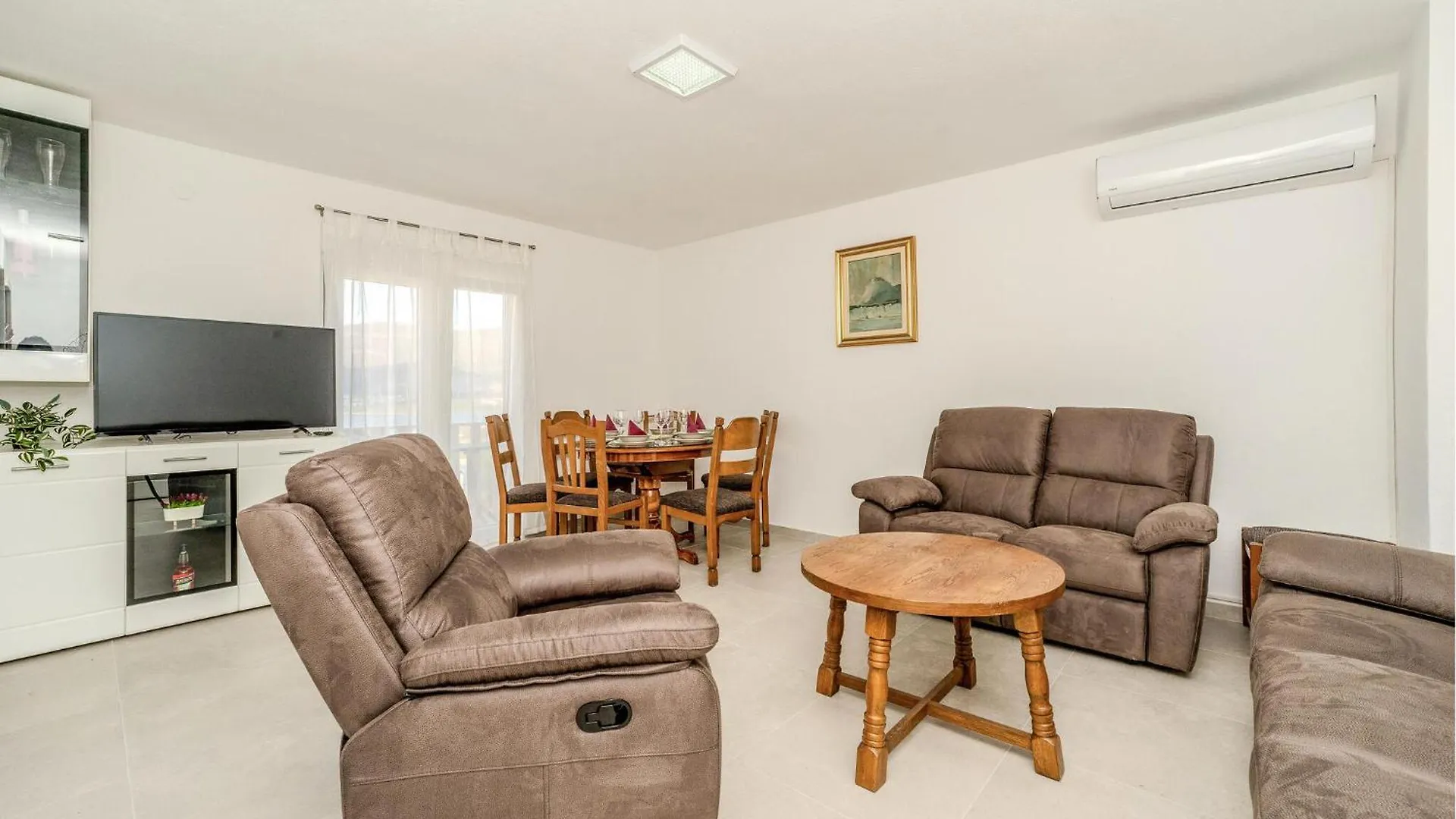 Beautiful Home In Karin With Heated Swimming Pool Nadin Holiday home
