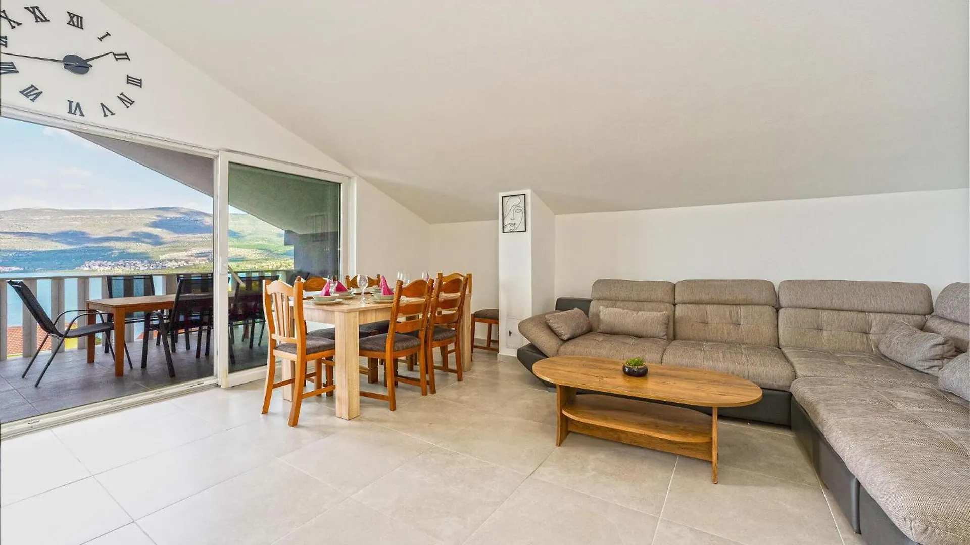 Beautiful Home In Karin With Heated Swimming Pool Nadin