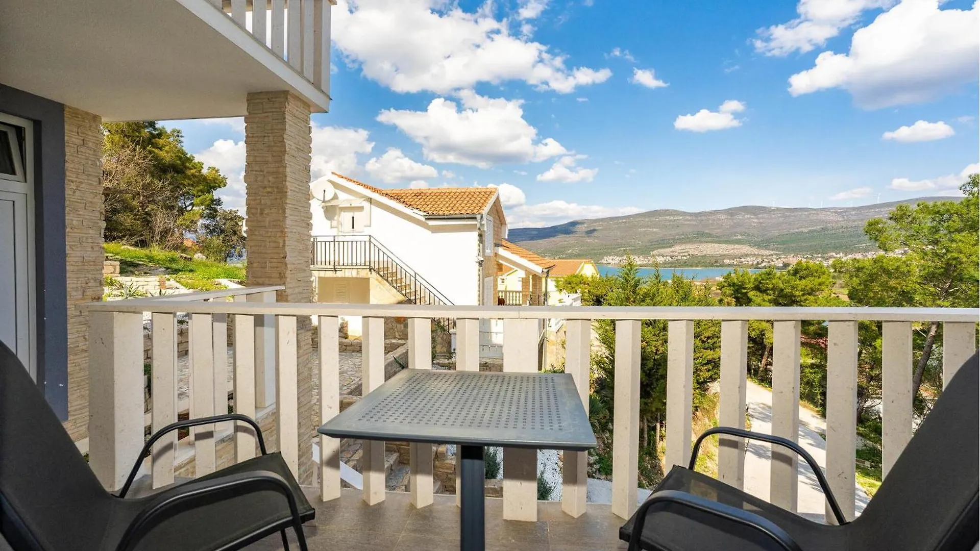 Beautiful Home In Karin With Heated Swimming Pool Nadin